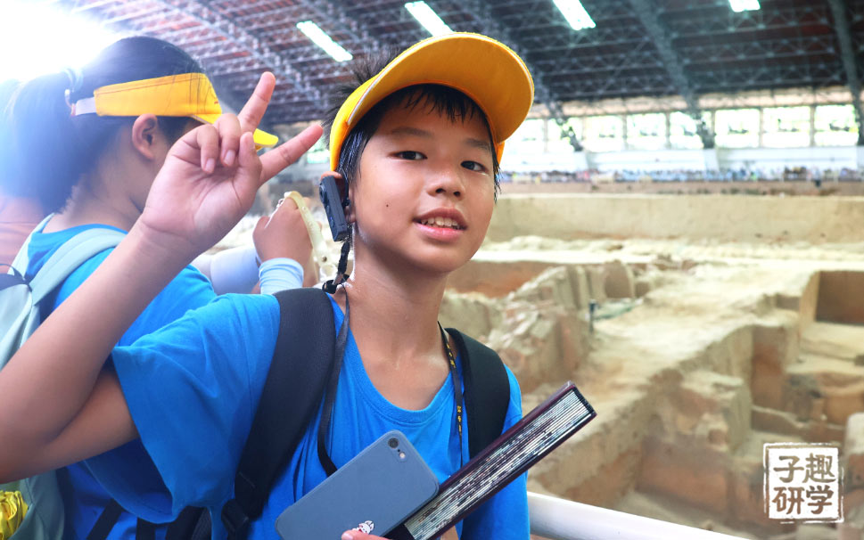 undefined b4B27SQX_kPk2.jpg